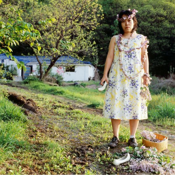 ▲지난 2005년 발표된 ‘미친년 프로젝트_꽃이 그녀를 흔든다’는 박 작가가 꽃의 개념을 자신만의 시선으로 재해석한 작품이다.